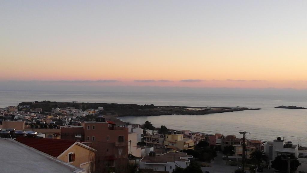 דירות פליאוחורה Petrakis Sunset מראה חיצוני תמונה